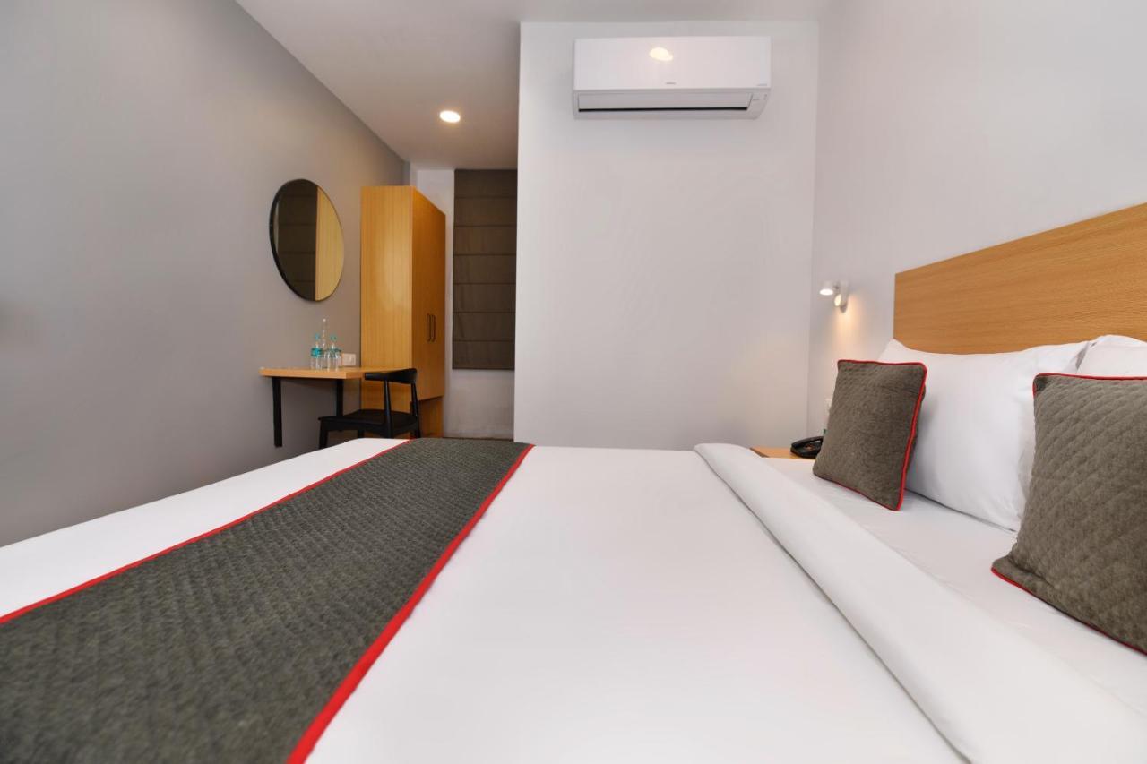 Townhouse Function Inn Near Chaudhary Charan Singh International Airport 勒克瑙 外观 照片