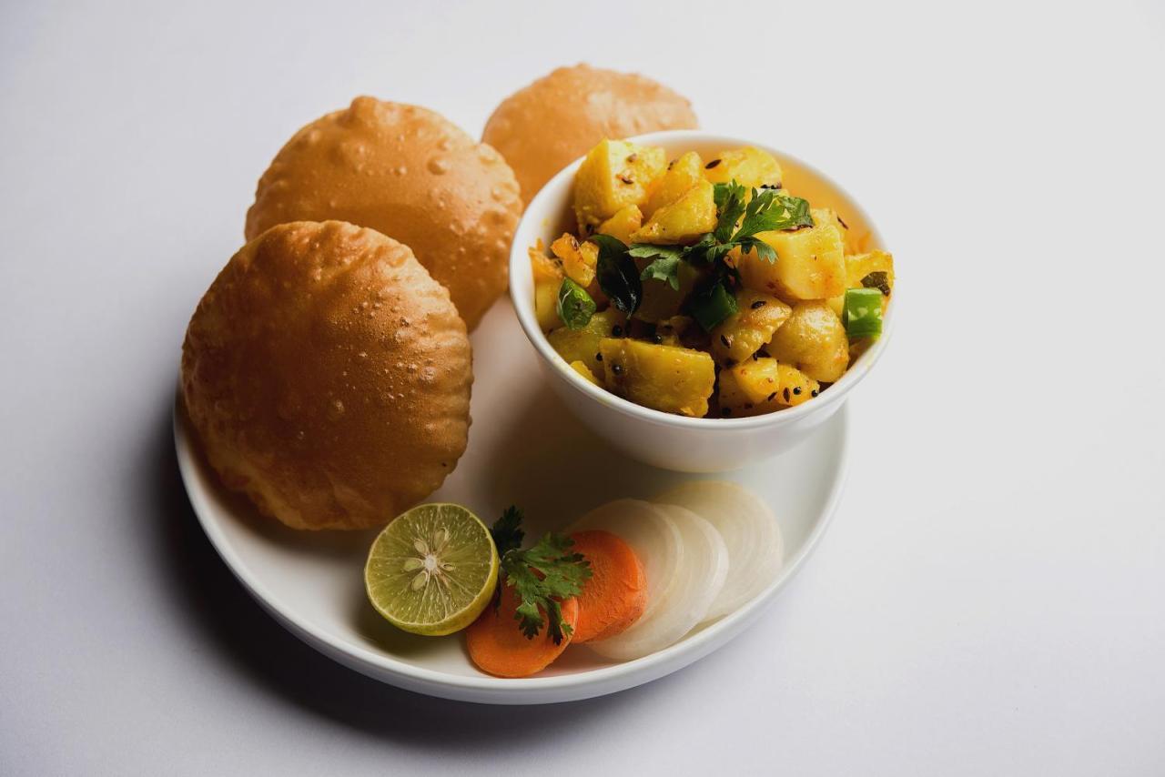 Townhouse Function Inn Near Chaudhary Charan Singh International Airport 勒克瑙 外观 照片