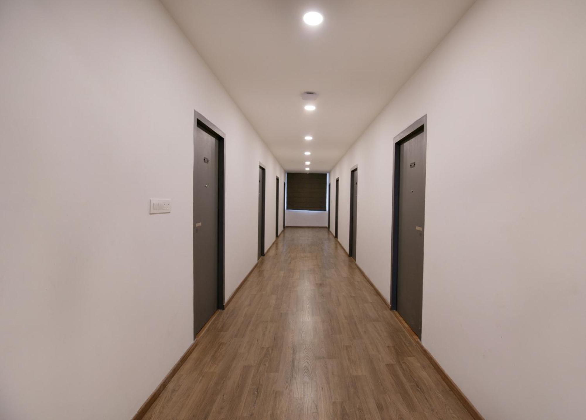Townhouse Function Inn Near Chaudhary Charan Singh International Airport 勒克瑙 外观 照片