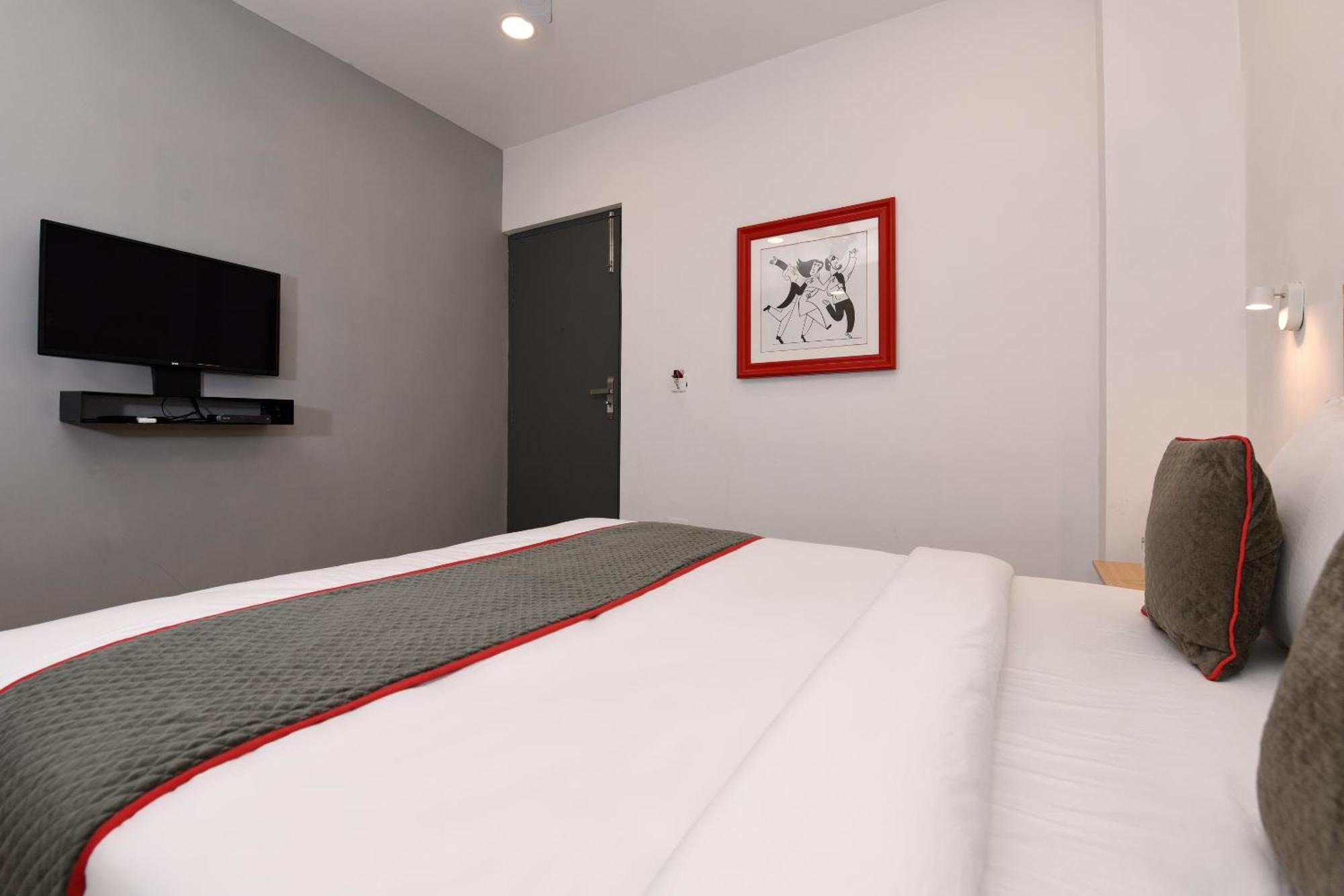 Townhouse Function Inn Near Chaudhary Charan Singh International Airport 勒克瑙 外观 照片