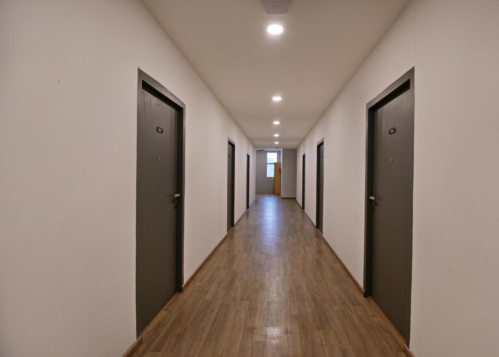 Townhouse Function Inn Near Chaudhary Charan Singh International Airport 勒克瑙 外观 照片